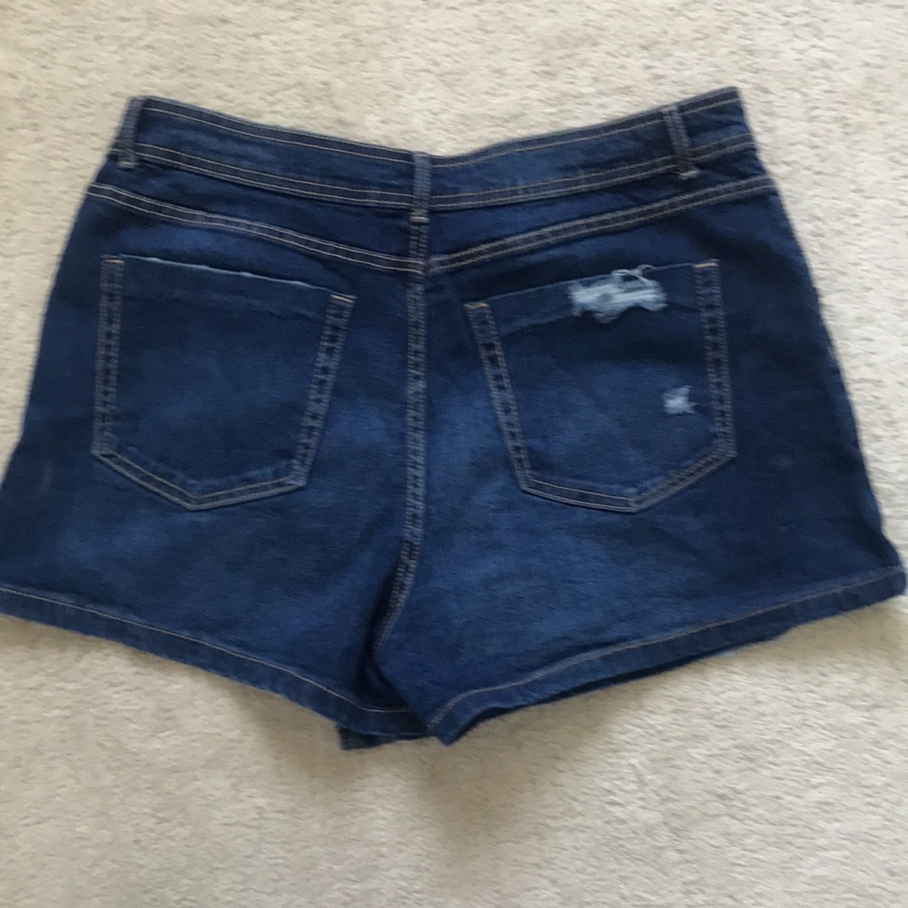 Jean Skort - Picture 3 of 5